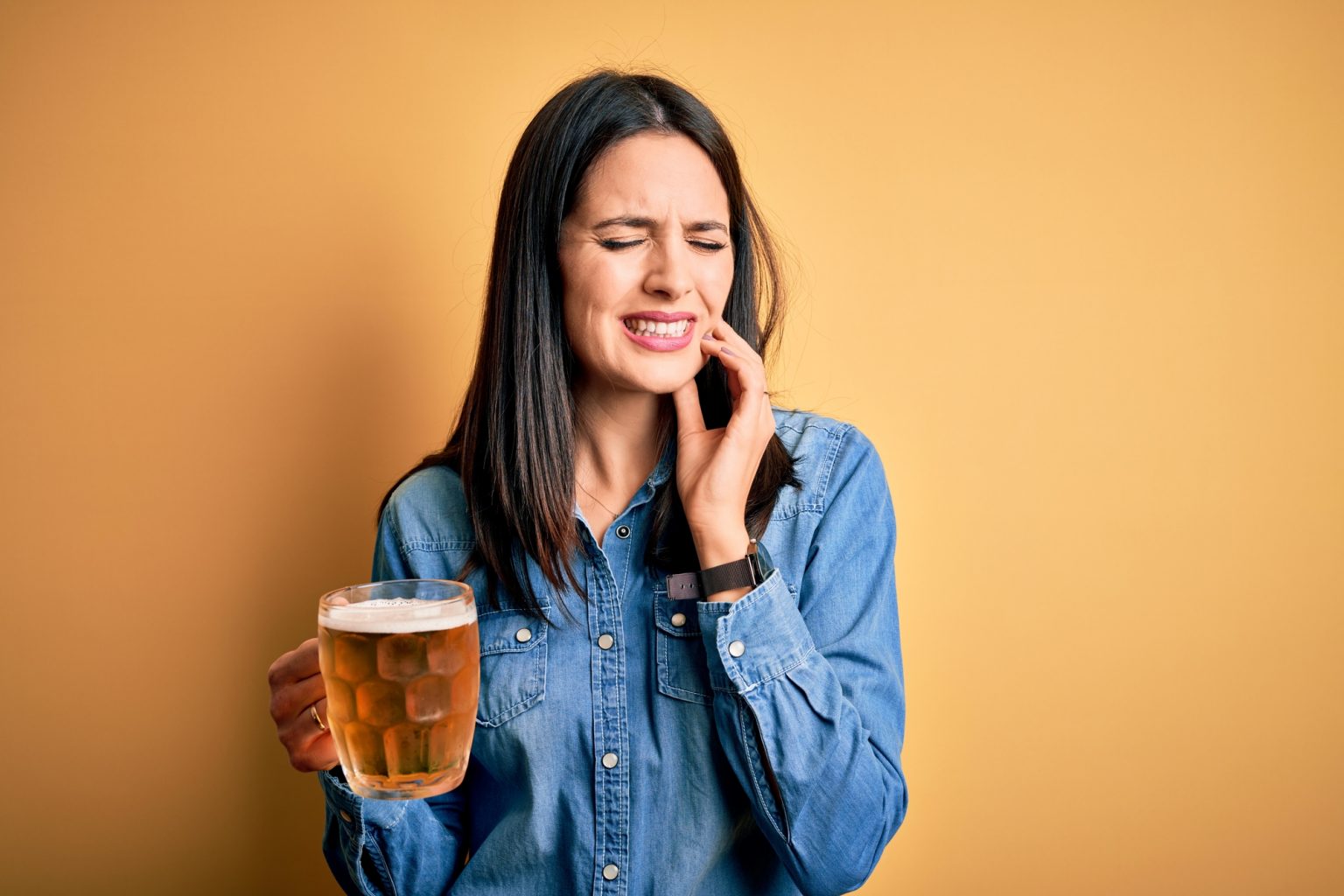 can-i-drink-alcohol-after-tooth-extraction-when-can-i-dentaly